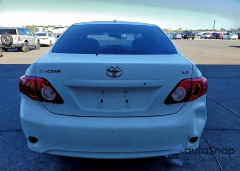 2010 Toyota Corolla Base z USA, uszkodzony, nr VIN 2T1BU4EE0AC300556